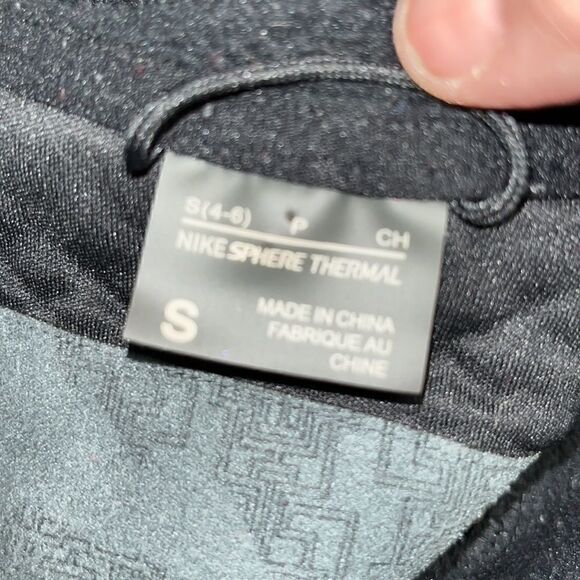 Nike - Sphere Thermal - Black Quilted Jacket - S - Picture 6 of 6